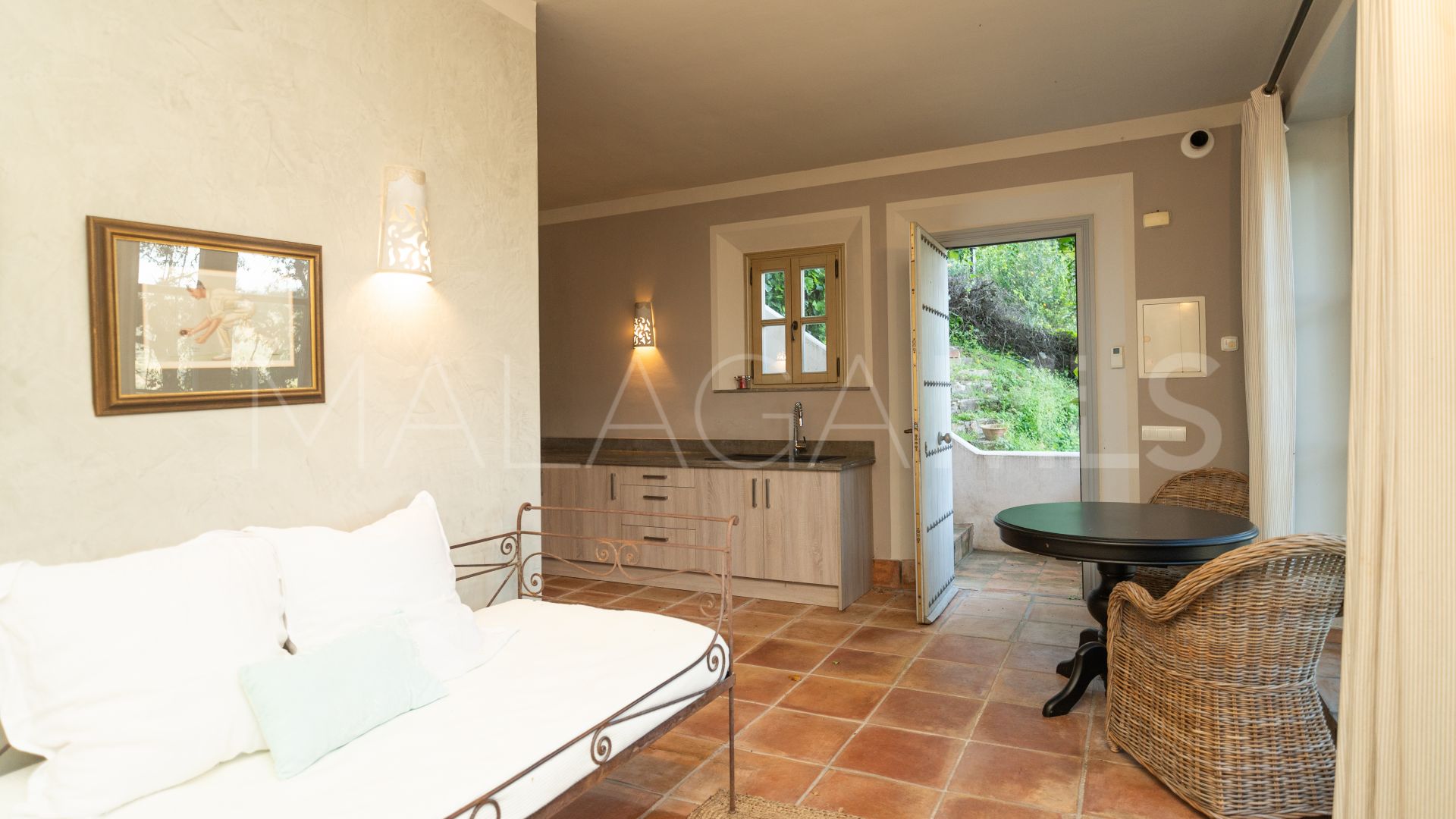 Villa for sale in El Madroñal