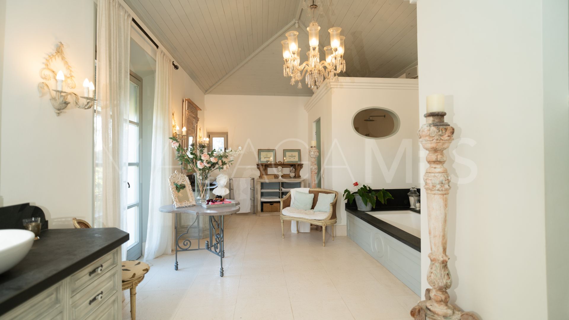 Villa for sale in El Madroñal