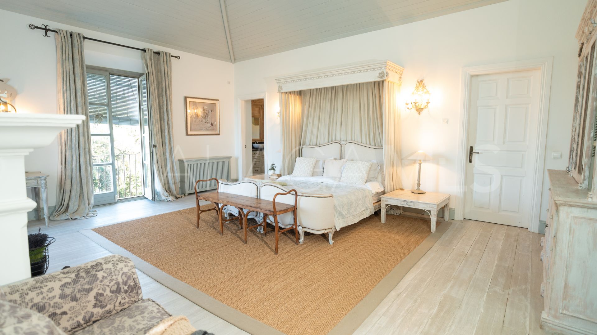 Villa for sale in El Madroñal
