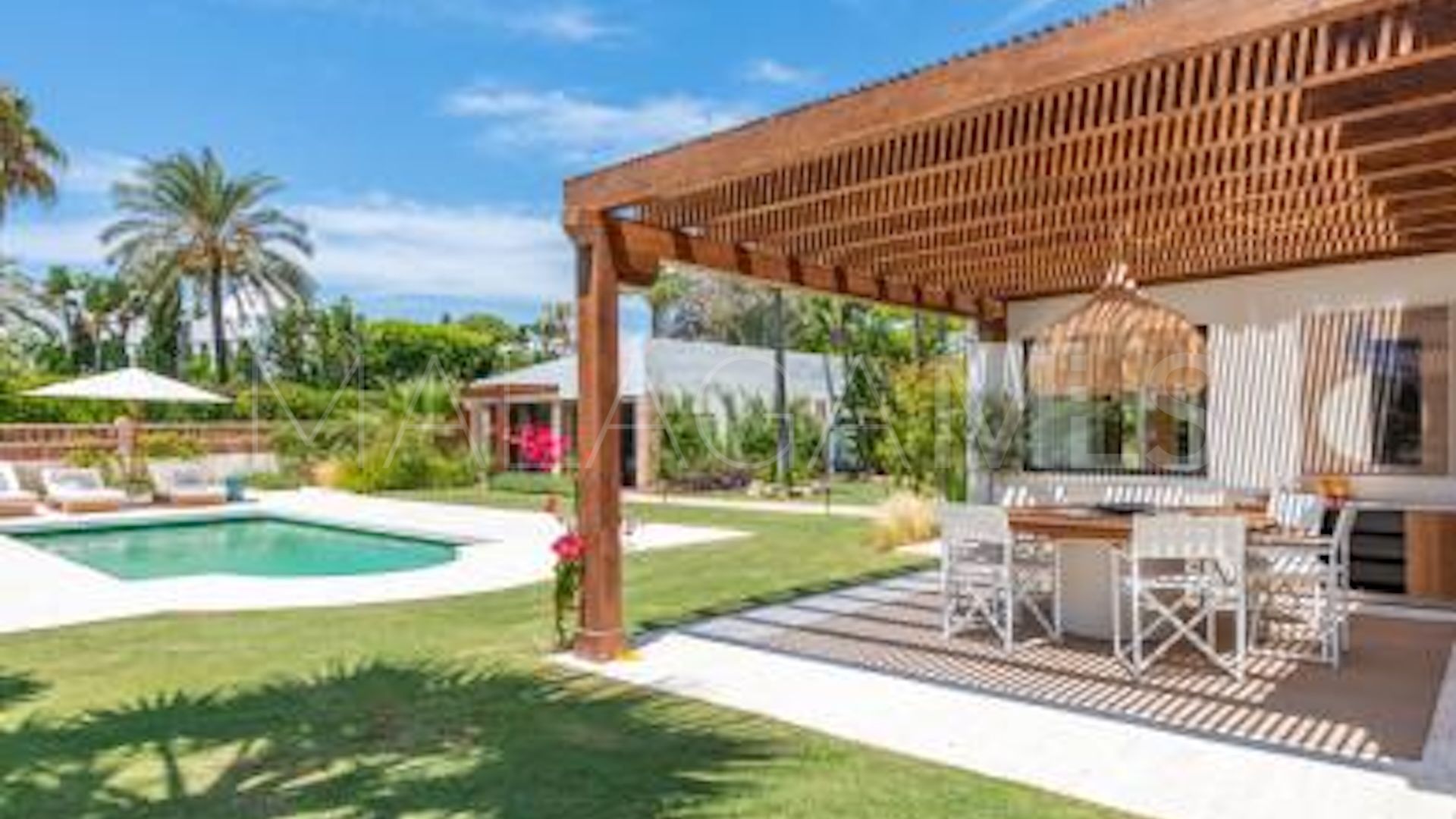 Villa for sale in Casasola