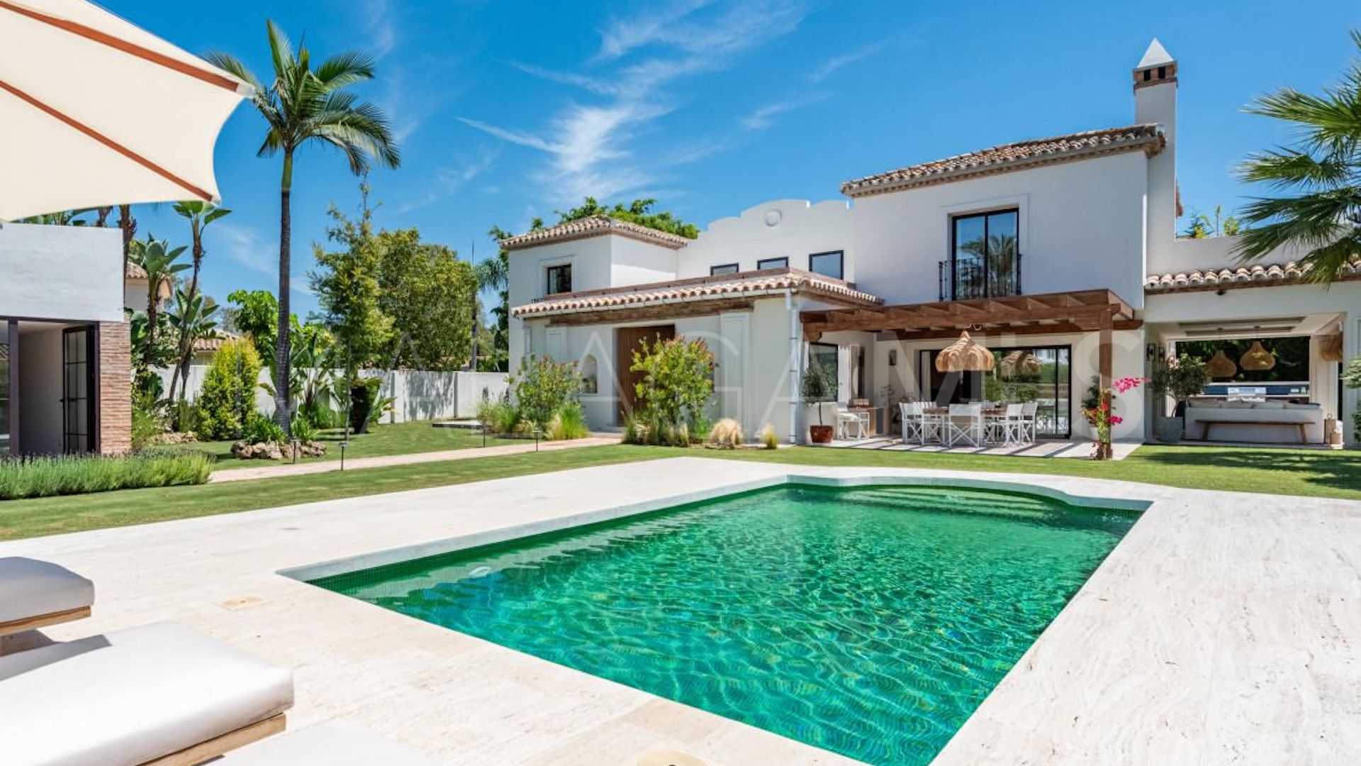 Villa for sale in Casasola