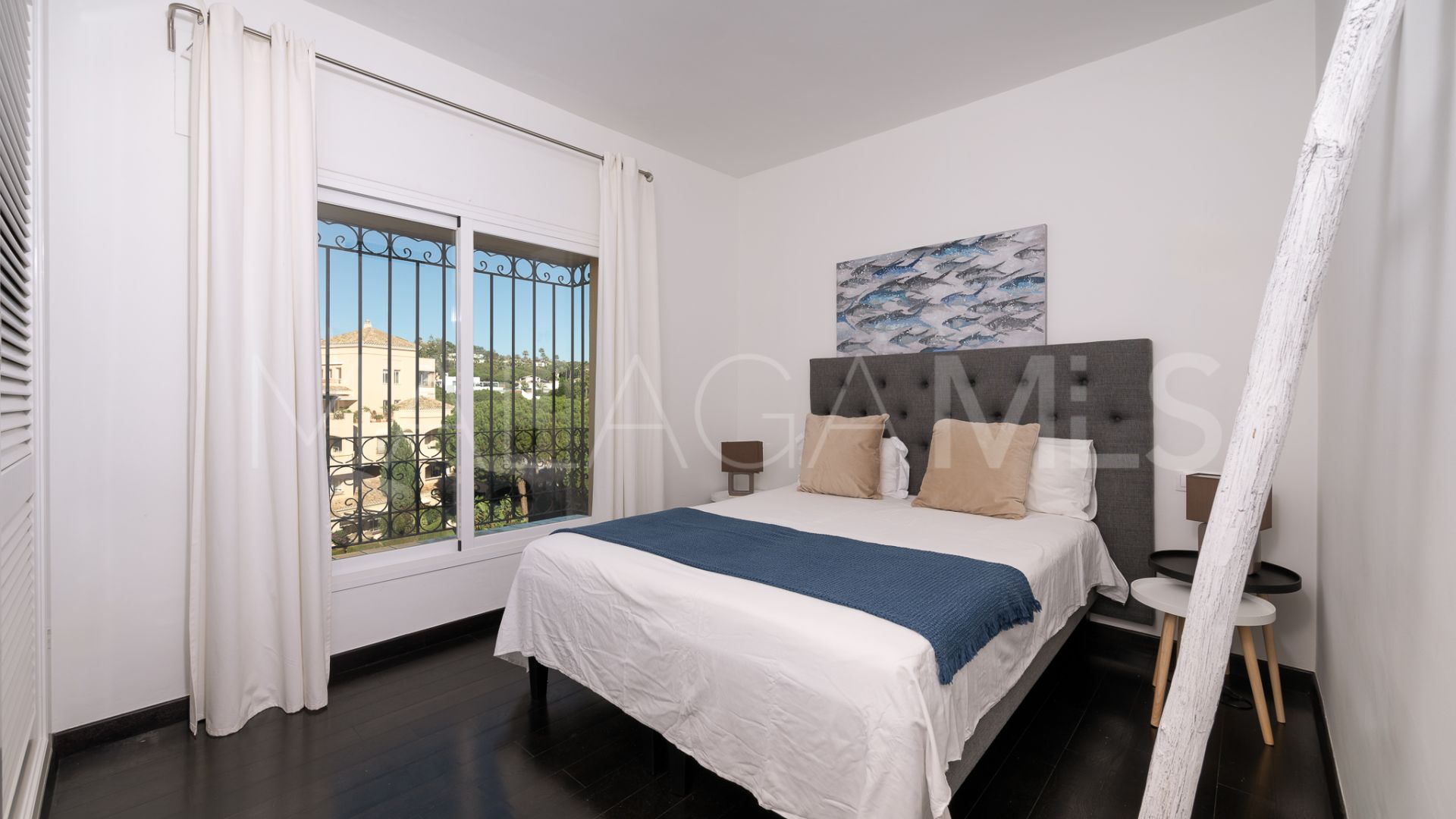 Duplex penthouse for sale in Elviria