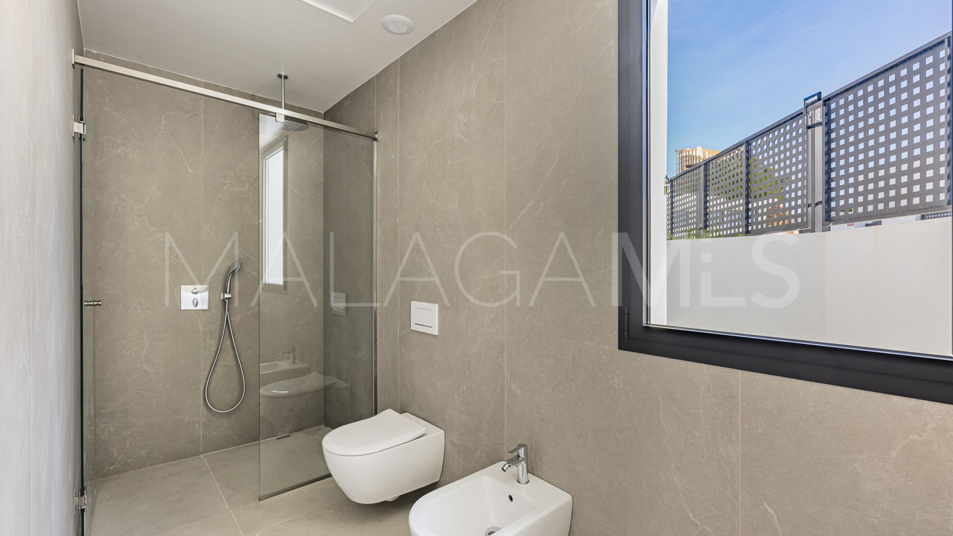 For sale villa with 4 bedrooms in Rio Real
