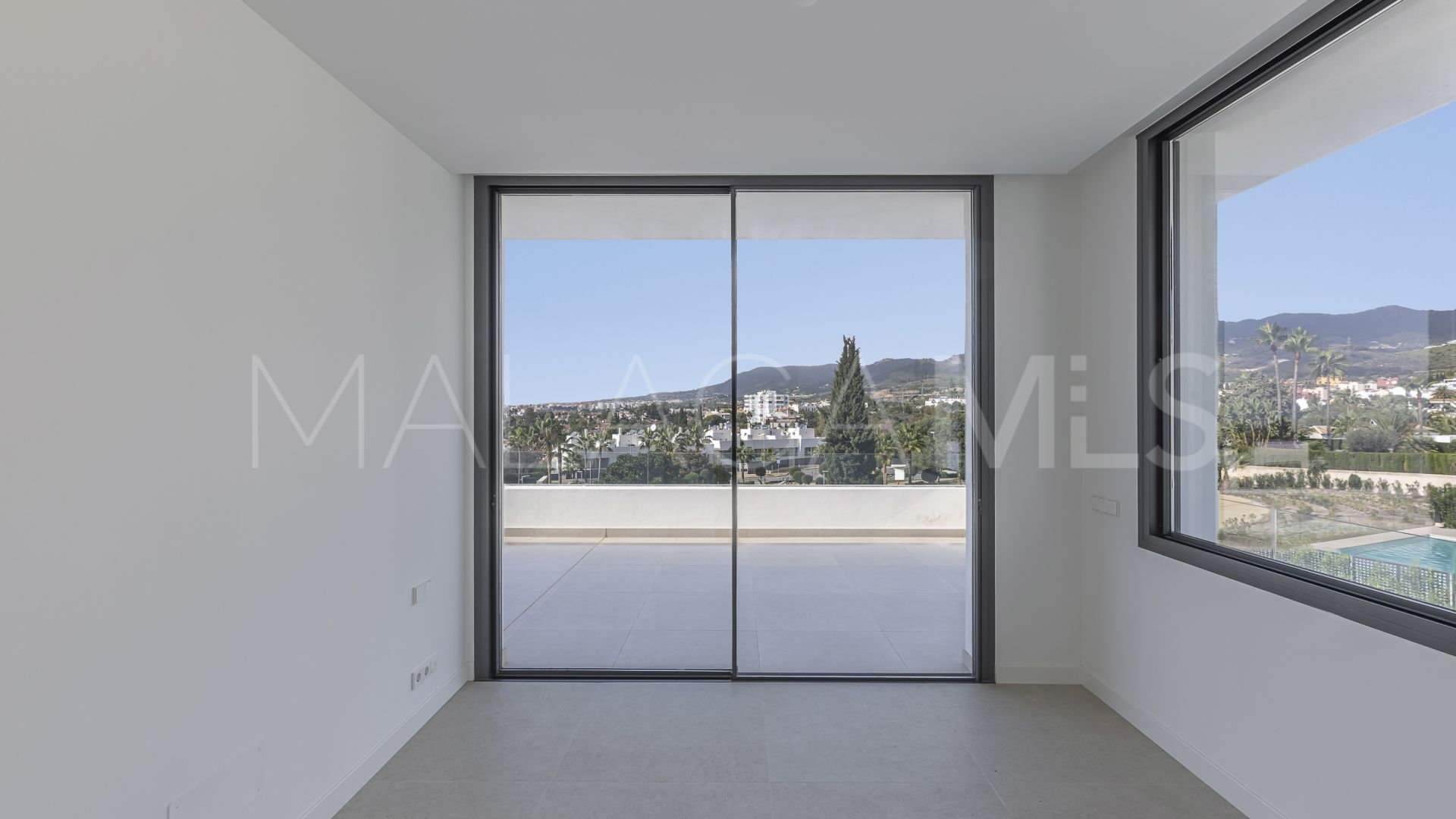 For sale villa with 4 bedrooms in Rio Real