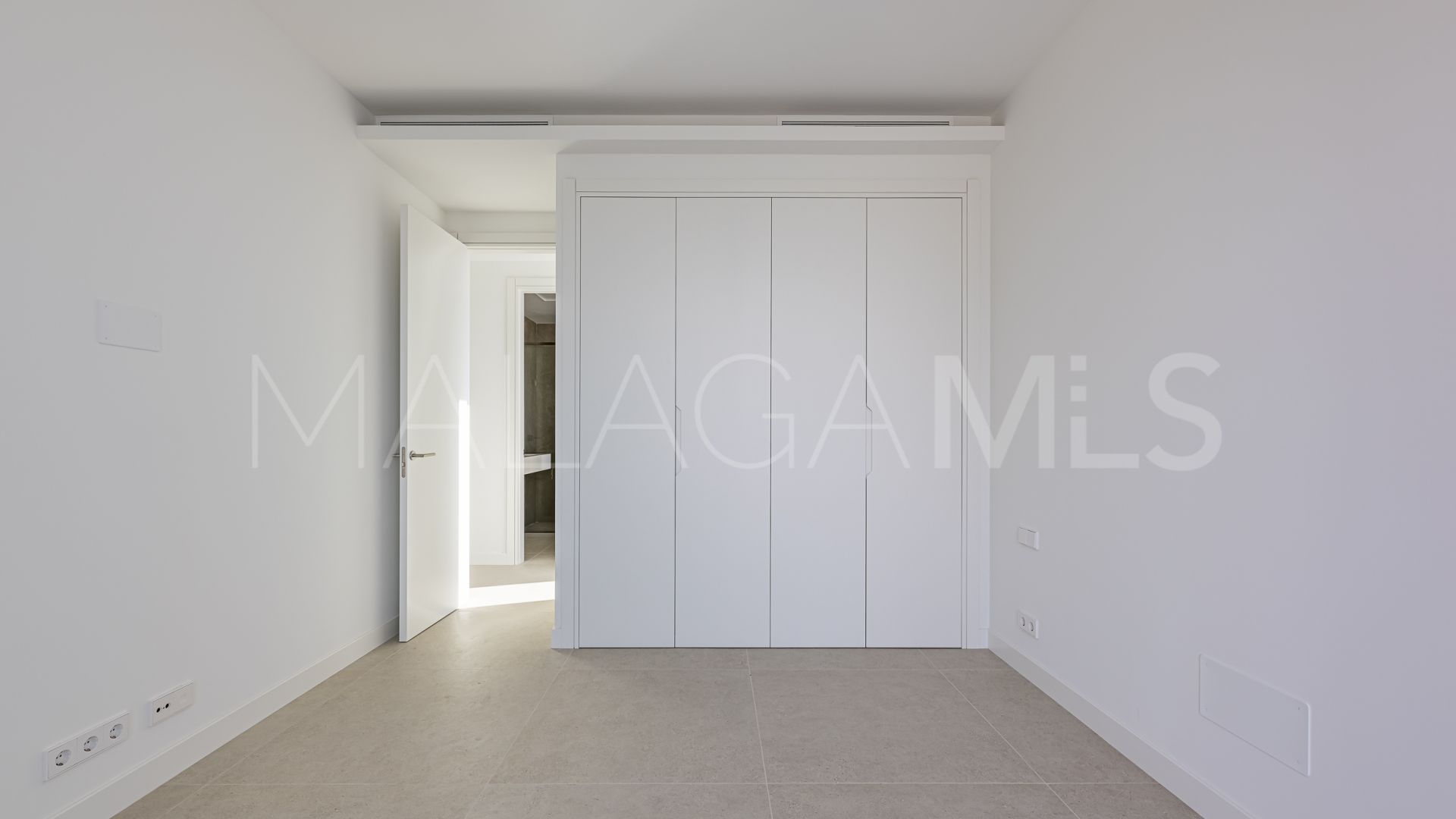 For sale villa with 4 bedrooms in Rio Real