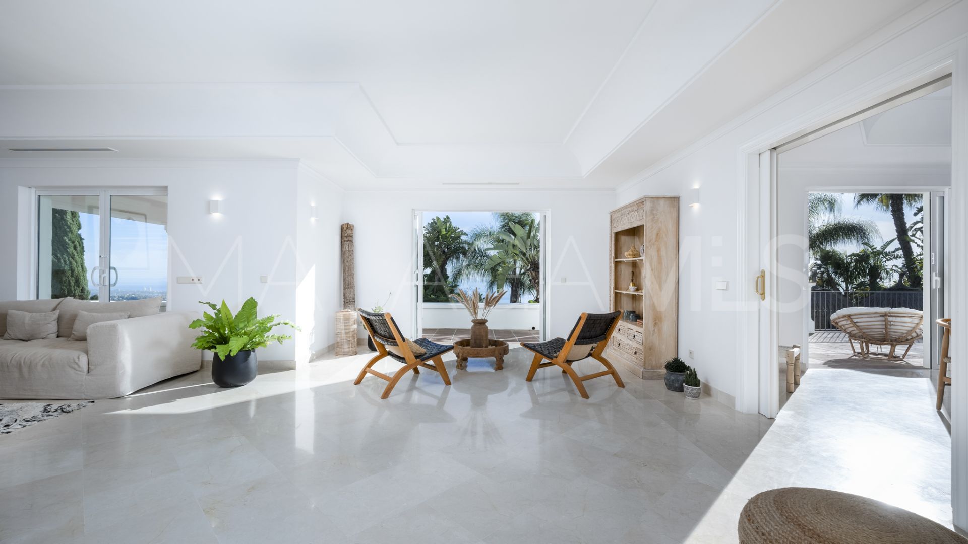 Los Altos de los Monteros, villa a la venta