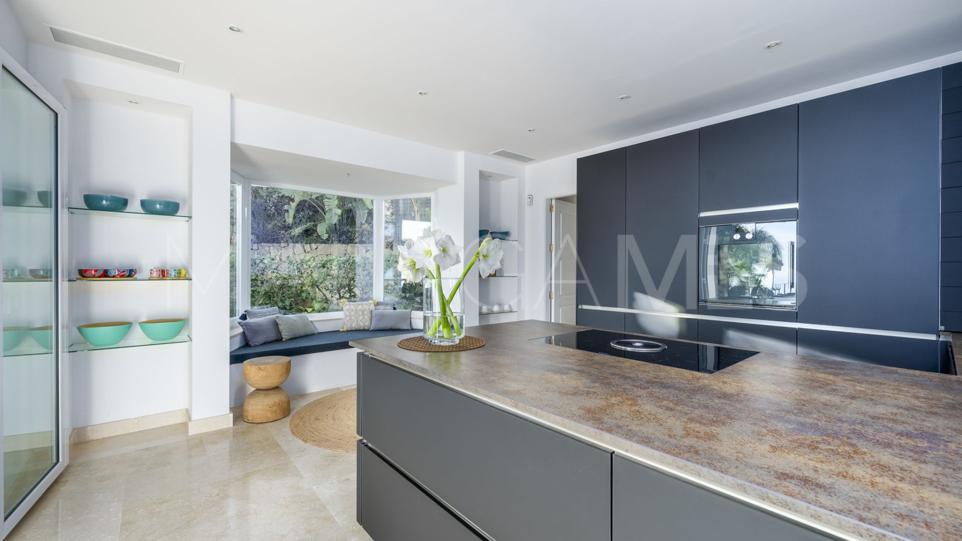 Los Altos de los Monteros, villa a la venta