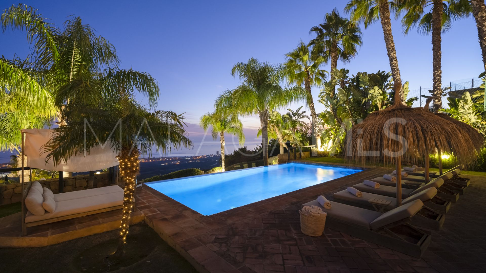 Los Altos de los Monteros, villa a la venta