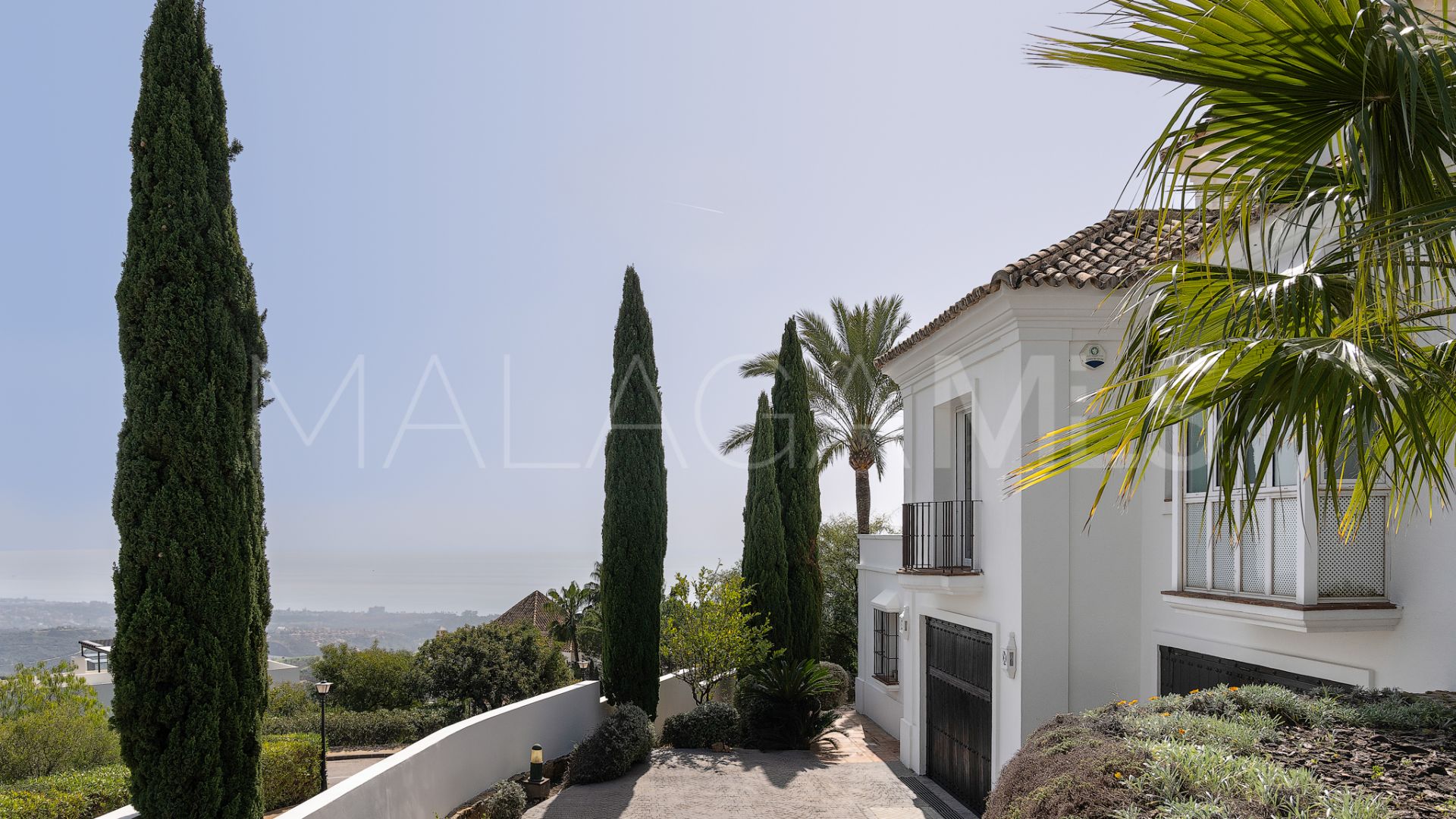 Los Altos de los Monteros, villa a la venta