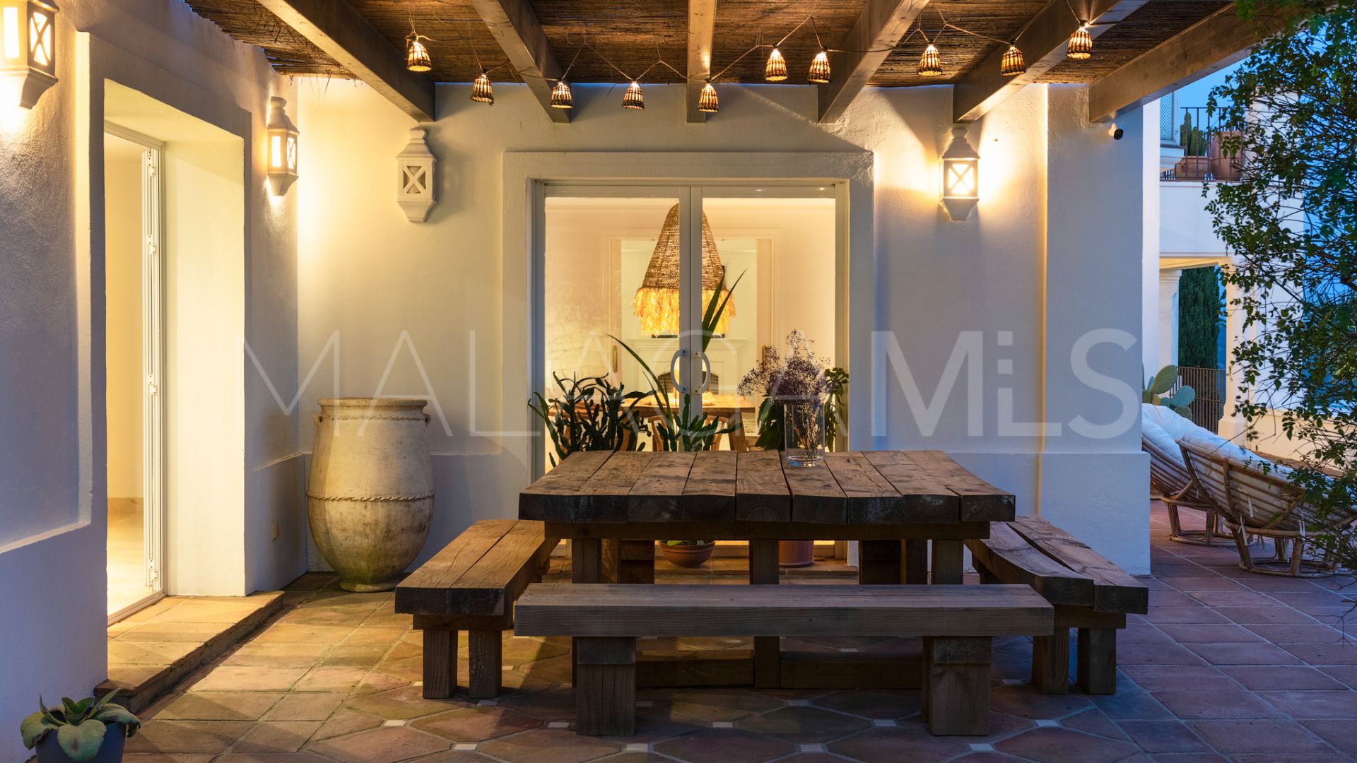 Los Altos de los Monteros, villa a la venta
