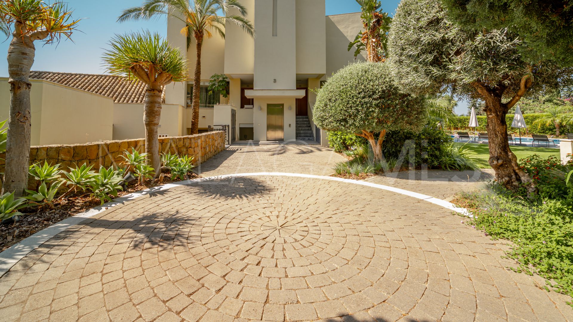 2 bedrooms ground floor apartment for sale in Imara