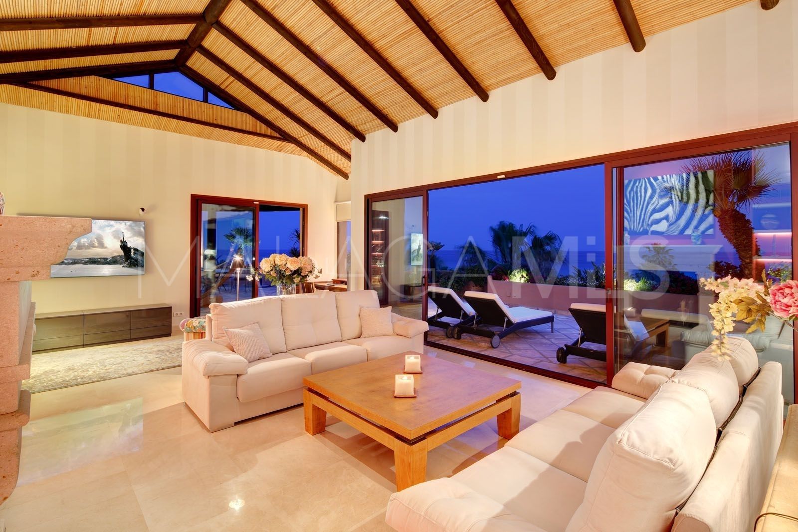 Duplex penthouse for sale in Kempinski