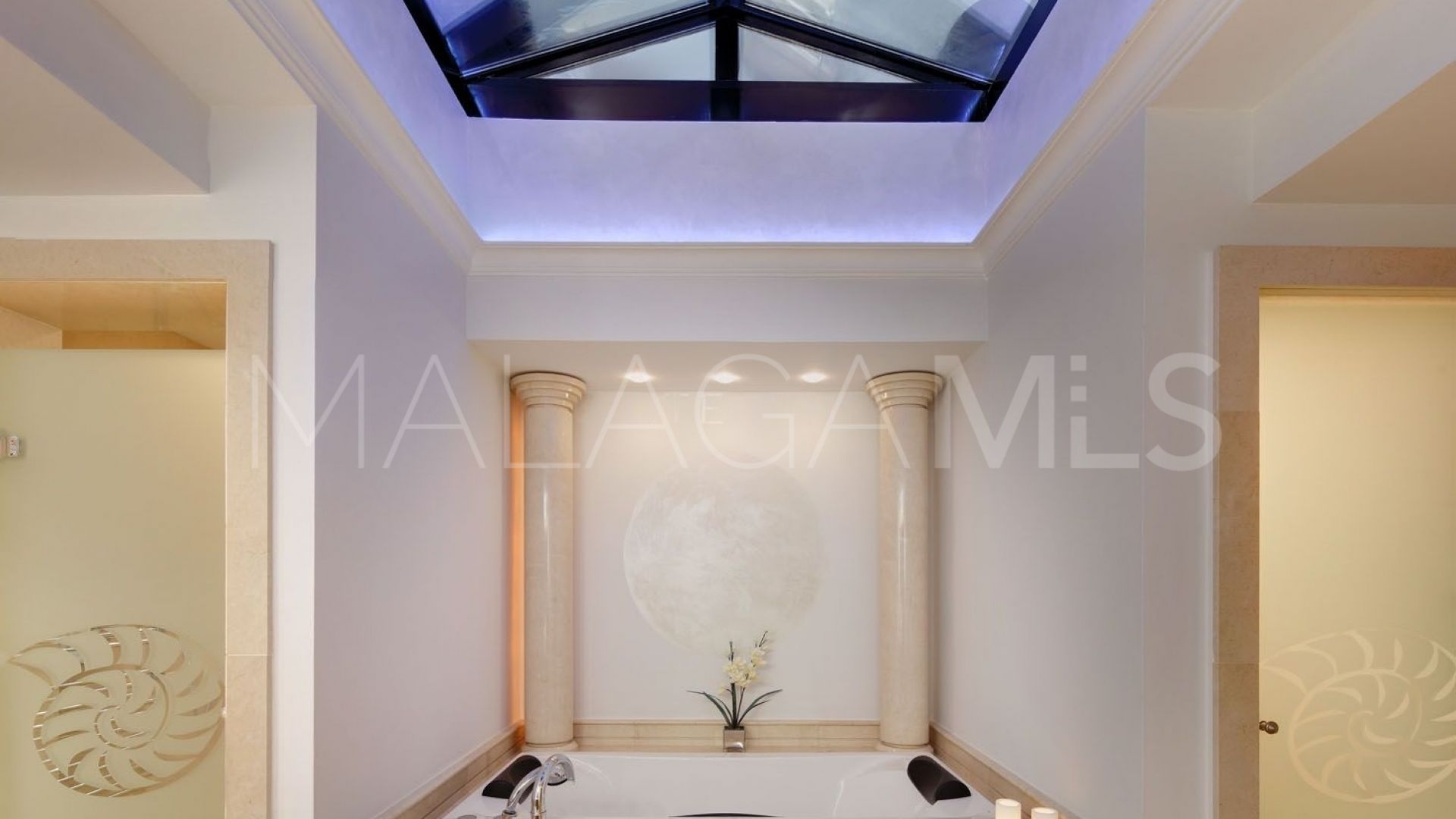 Duplex penthouse for sale in Kempinski