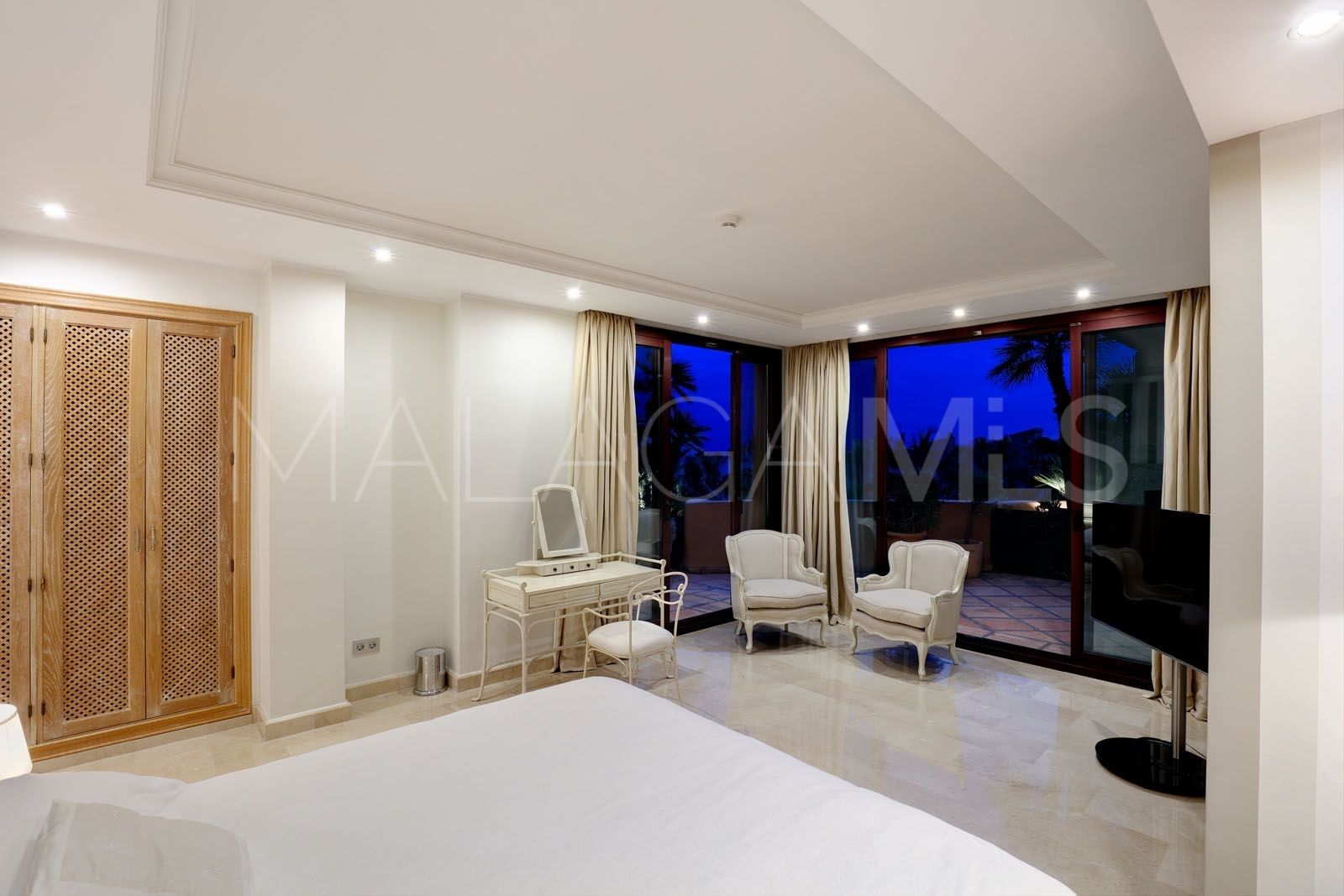 Duplex penthouse for sale in Kempinski