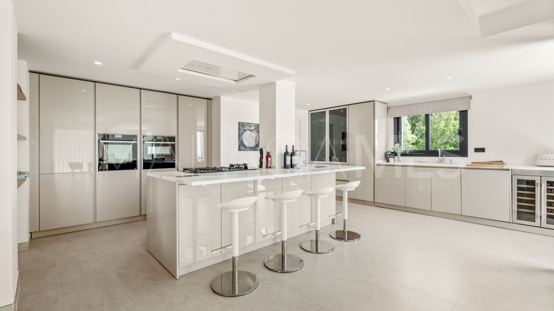 Villa for sale in Nueva Andalucia