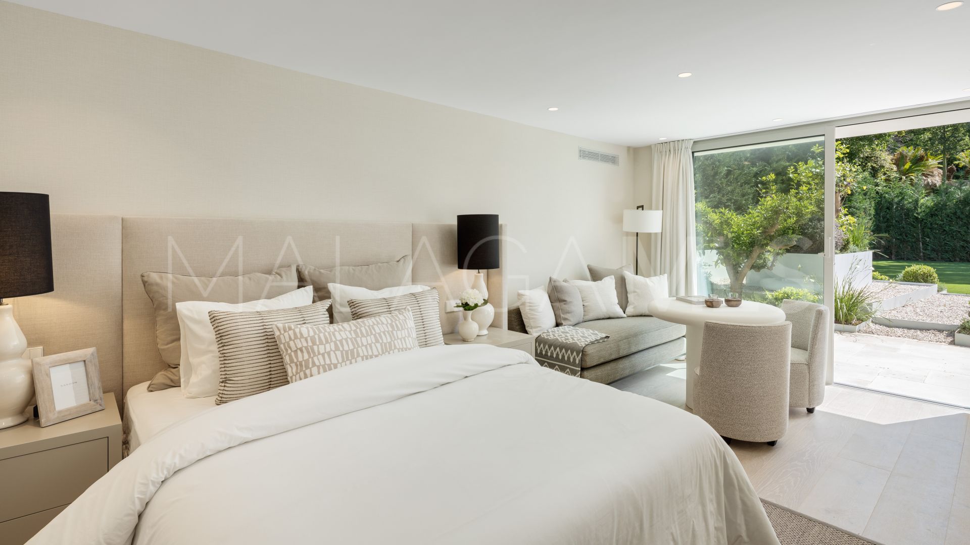 Villa for sale in Marbella Golden Mile