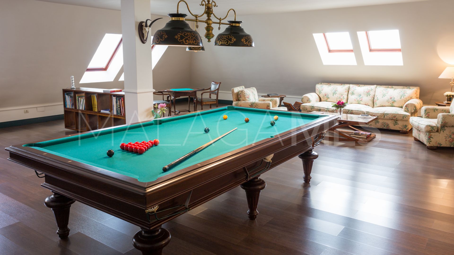 Villa for sale in Los Monteros