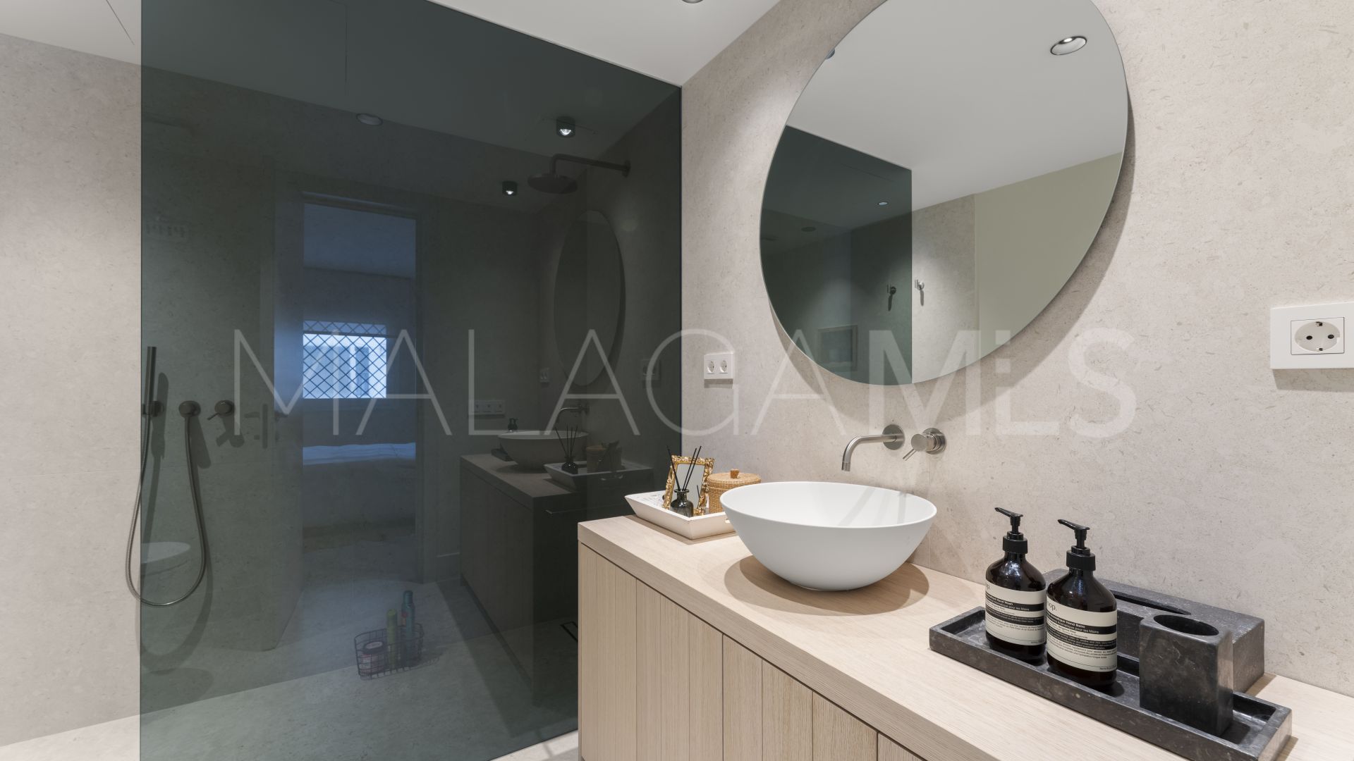 For sale Kings Hills ground floor duplex with 3 bedrooms