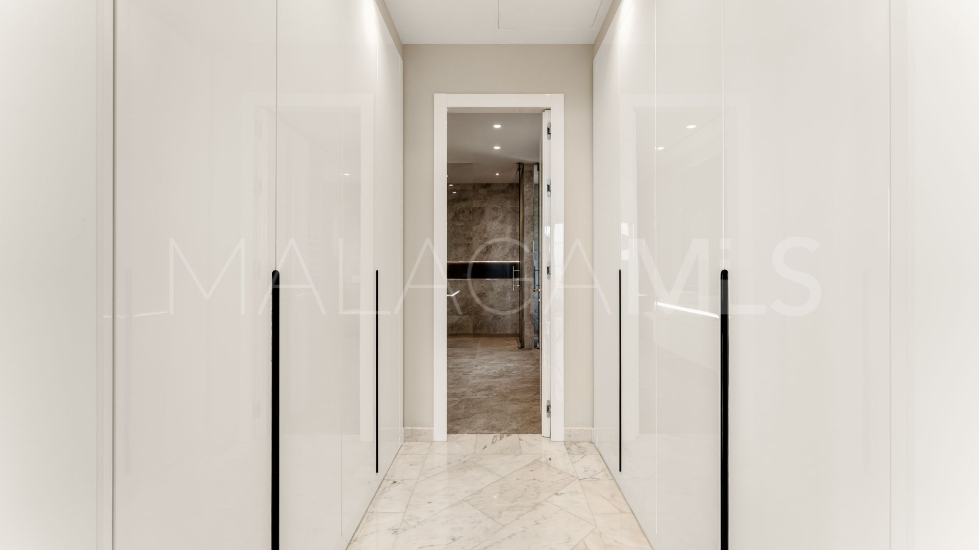 For sale villa in Sierra Blanca with 6 bedrooms