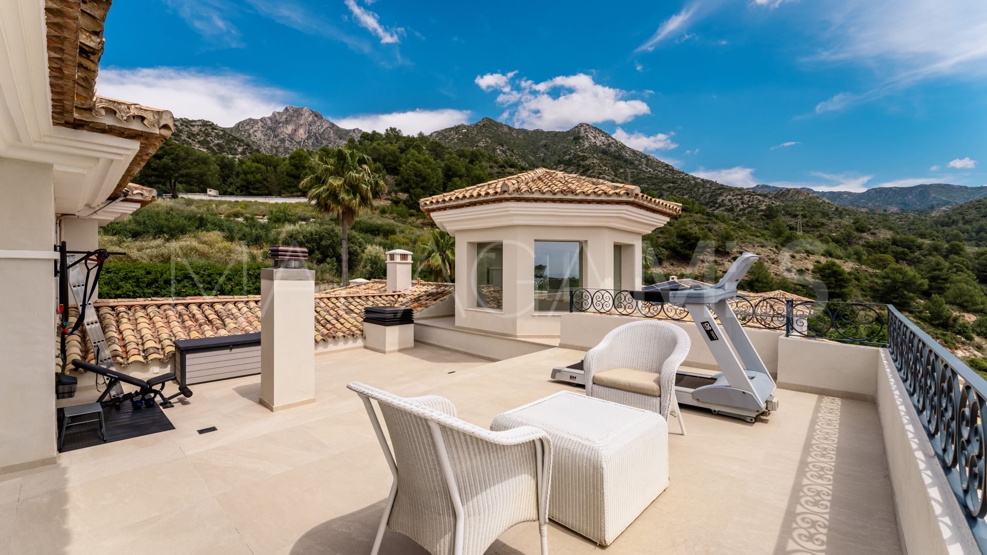 For sale villa in Sierra Blanca with 6 bedrooms