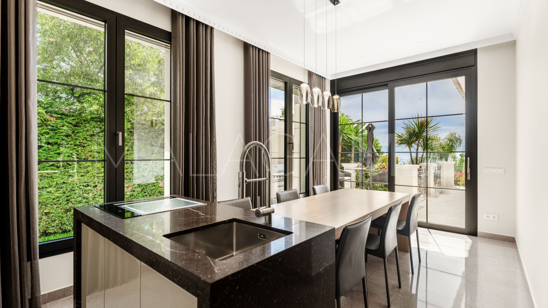 For sale villa in Sierra Blanca with 6 bedrooms