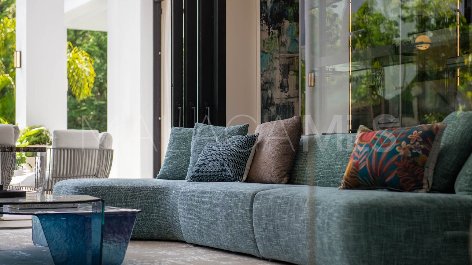 For sale Nueva Andalucia villa with 6 bedrooms