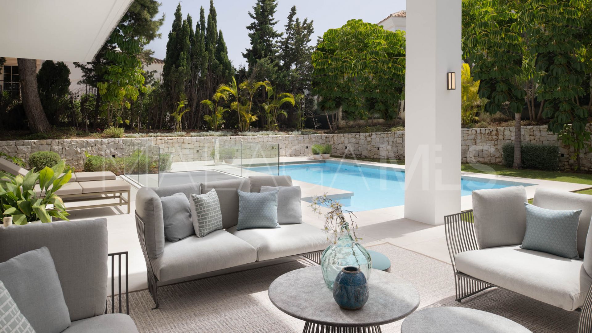 For sale Nueva Andalucia villa with 6 bedrooms