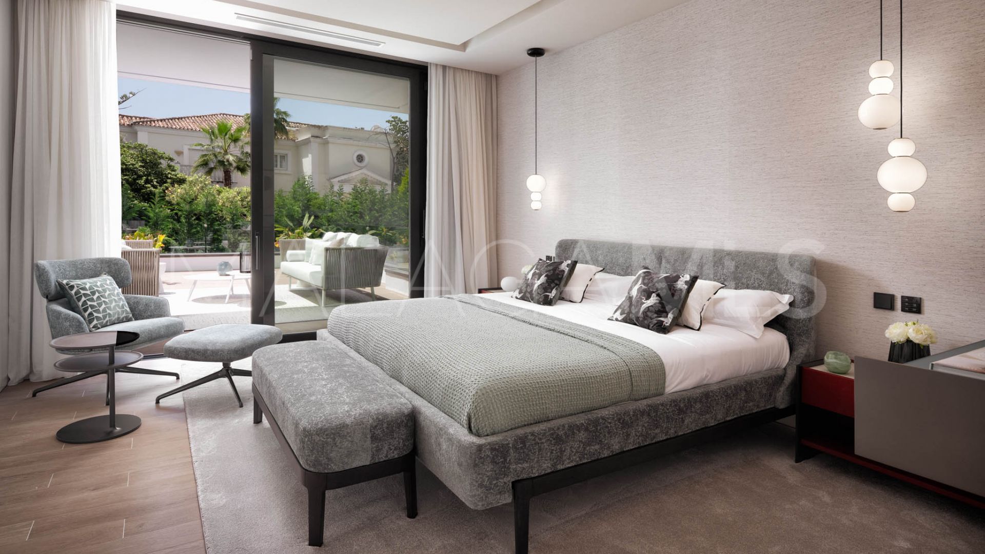 For sale Nueva Andalucia villa with 6 bedrooms