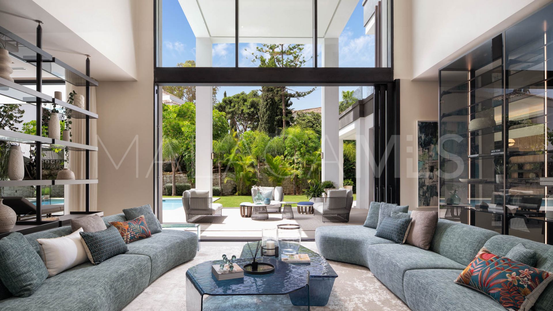 For sale Nueva Andalucia villa with 6 bedrooms