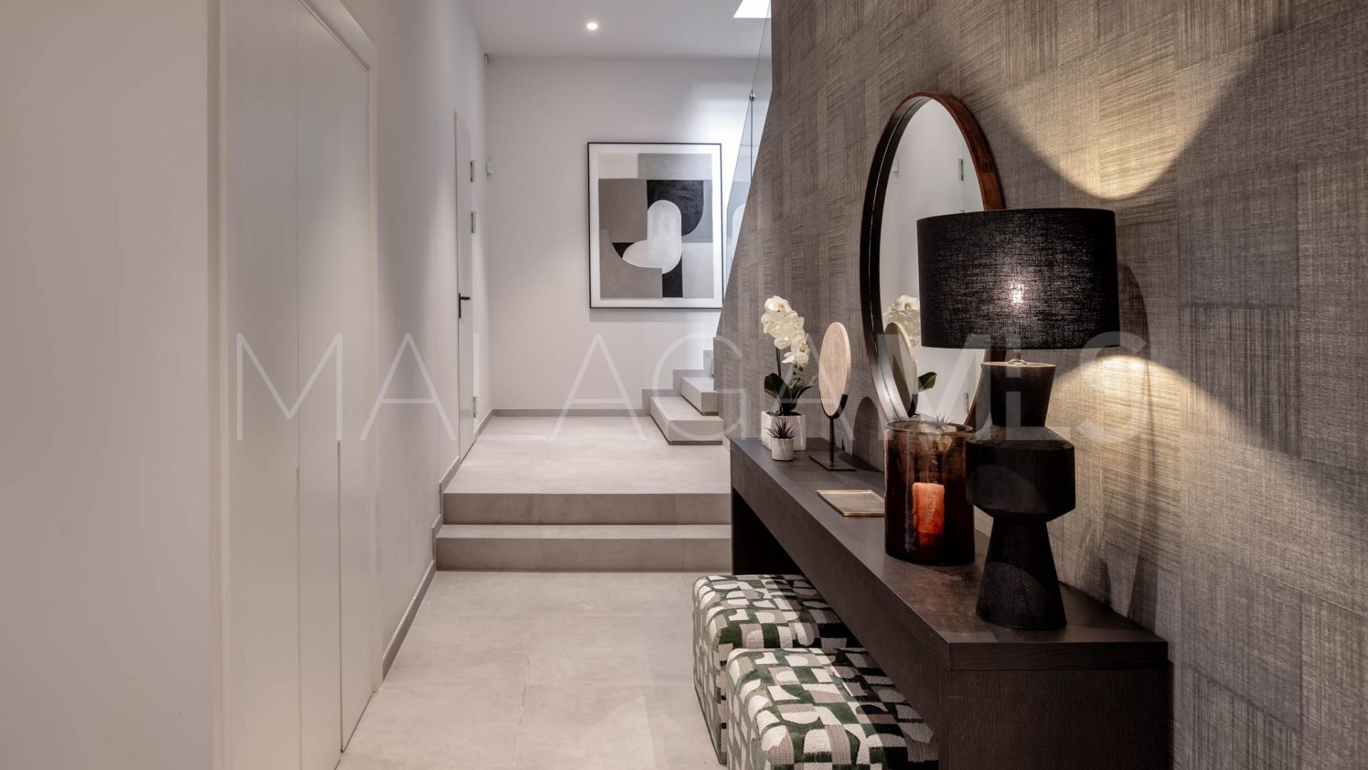 For sale Nueva Andalucia villa with 6 bedrooms