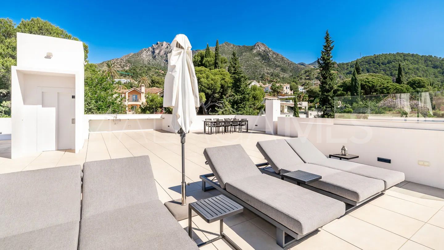 For sale 5 bedrooms villa in Cascada de Camojan