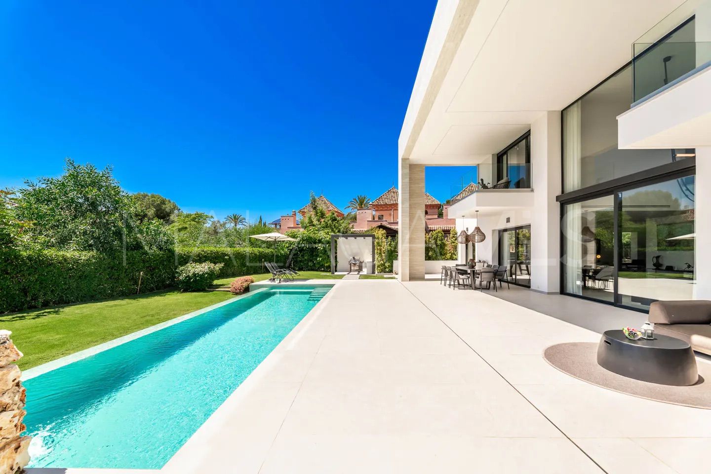 For sale 5 bedrooms villa in Cascada de Camojan