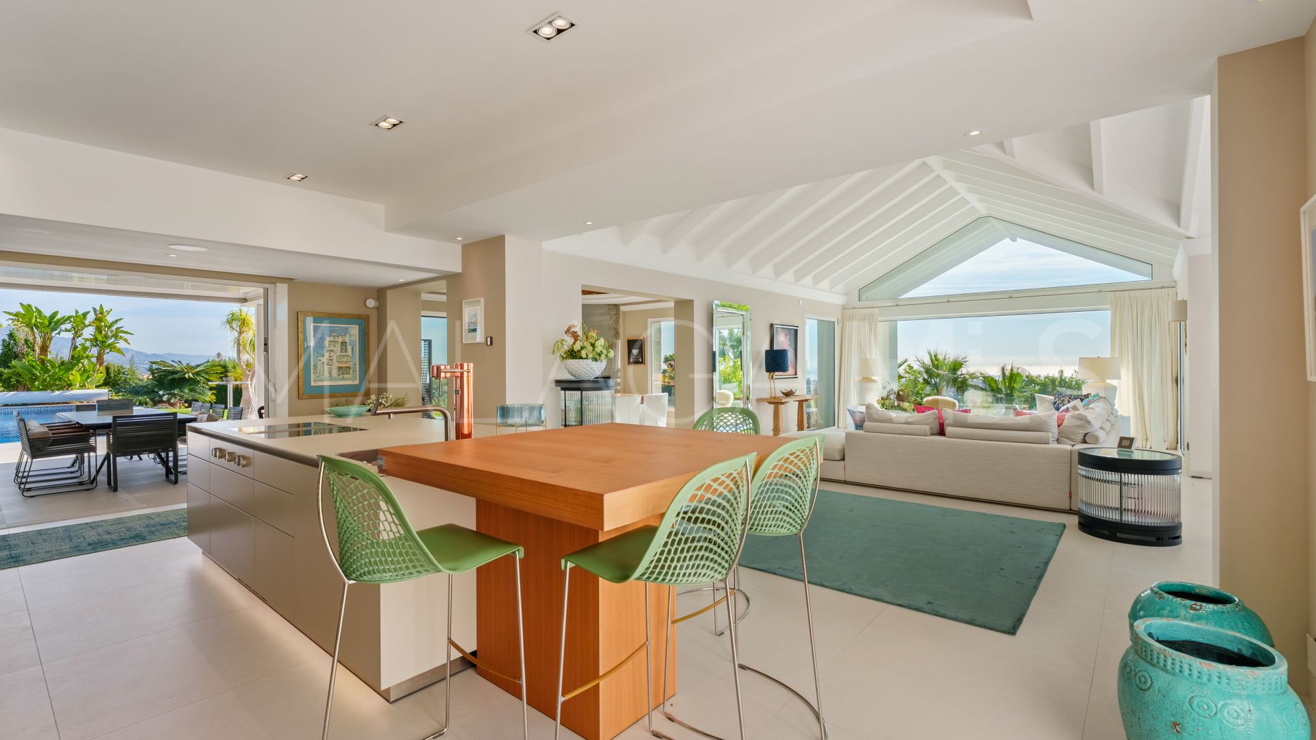 Villa for sale in Puerto del Almendro