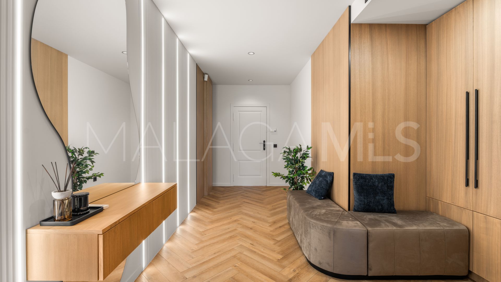 Markplanslägenhet for sale in Nueva Andalucia