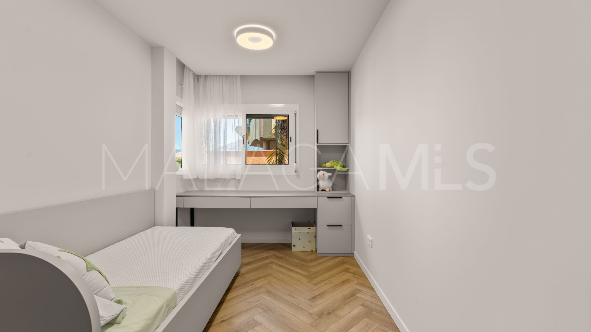 Markplanslägenhet for sale in Nueva Andalucia