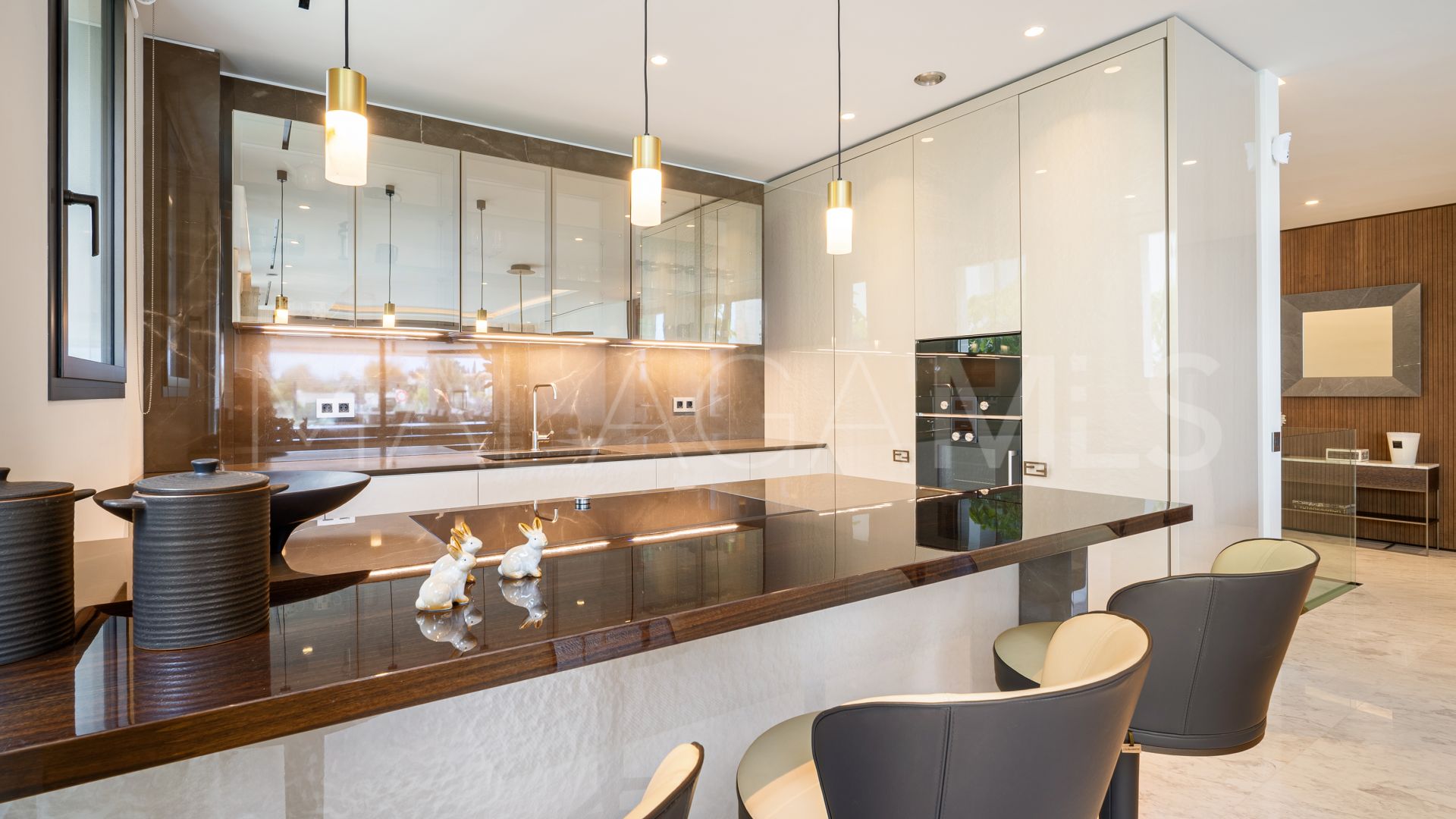 Ground floor duplex for sale in Marbella Golden Mile