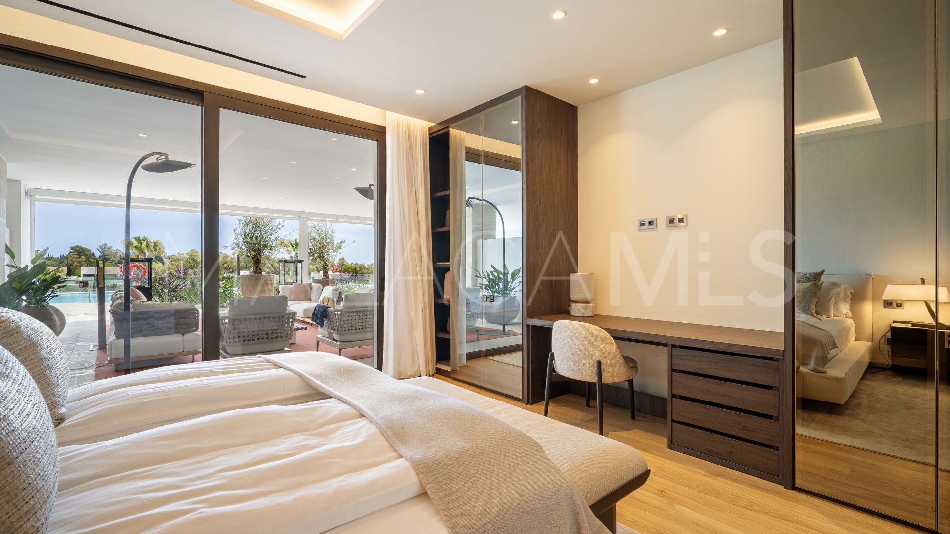 Ground floor duplex for sale in Marbella Golden Mile