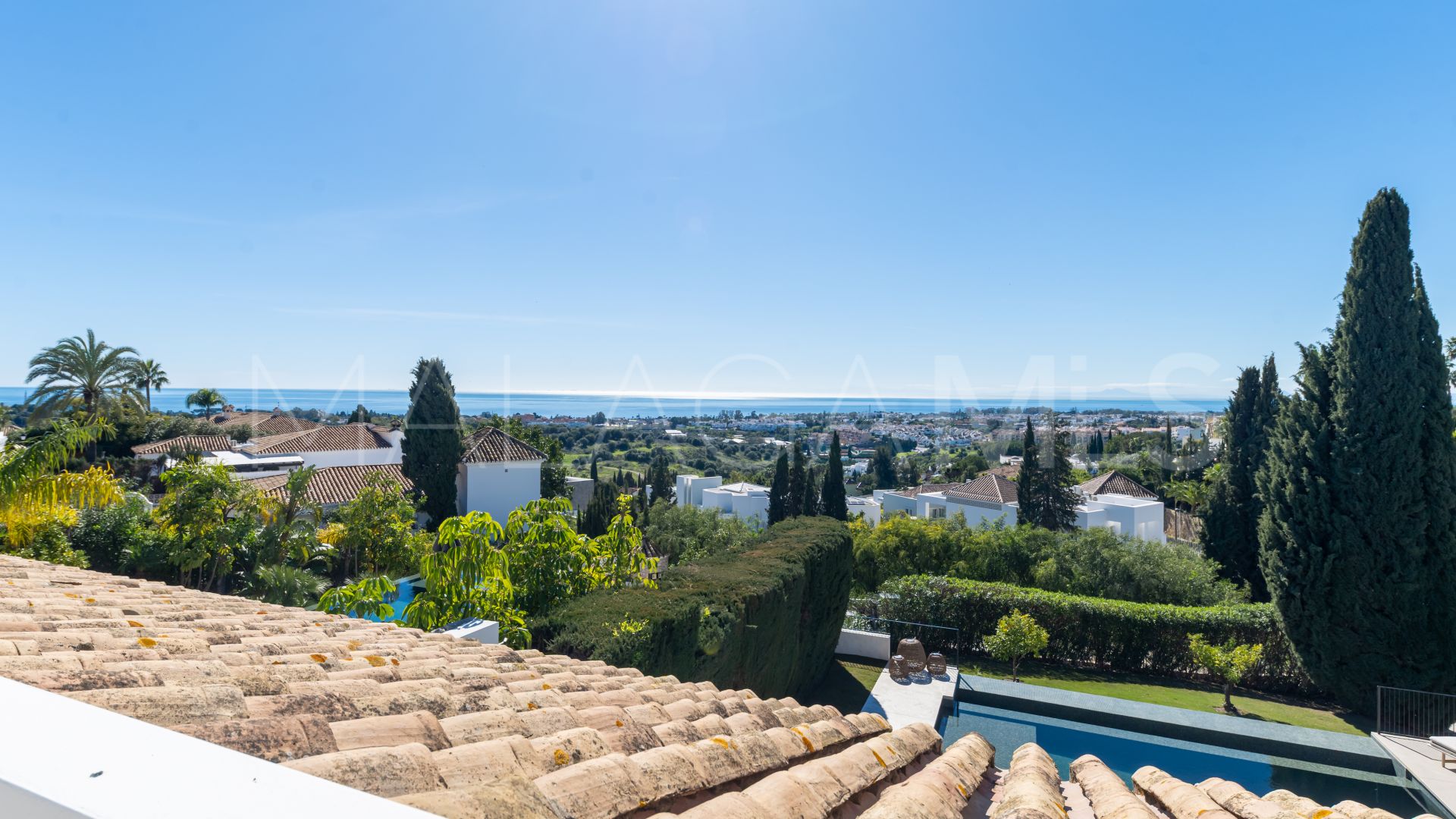 Villa for sale in Benahavis