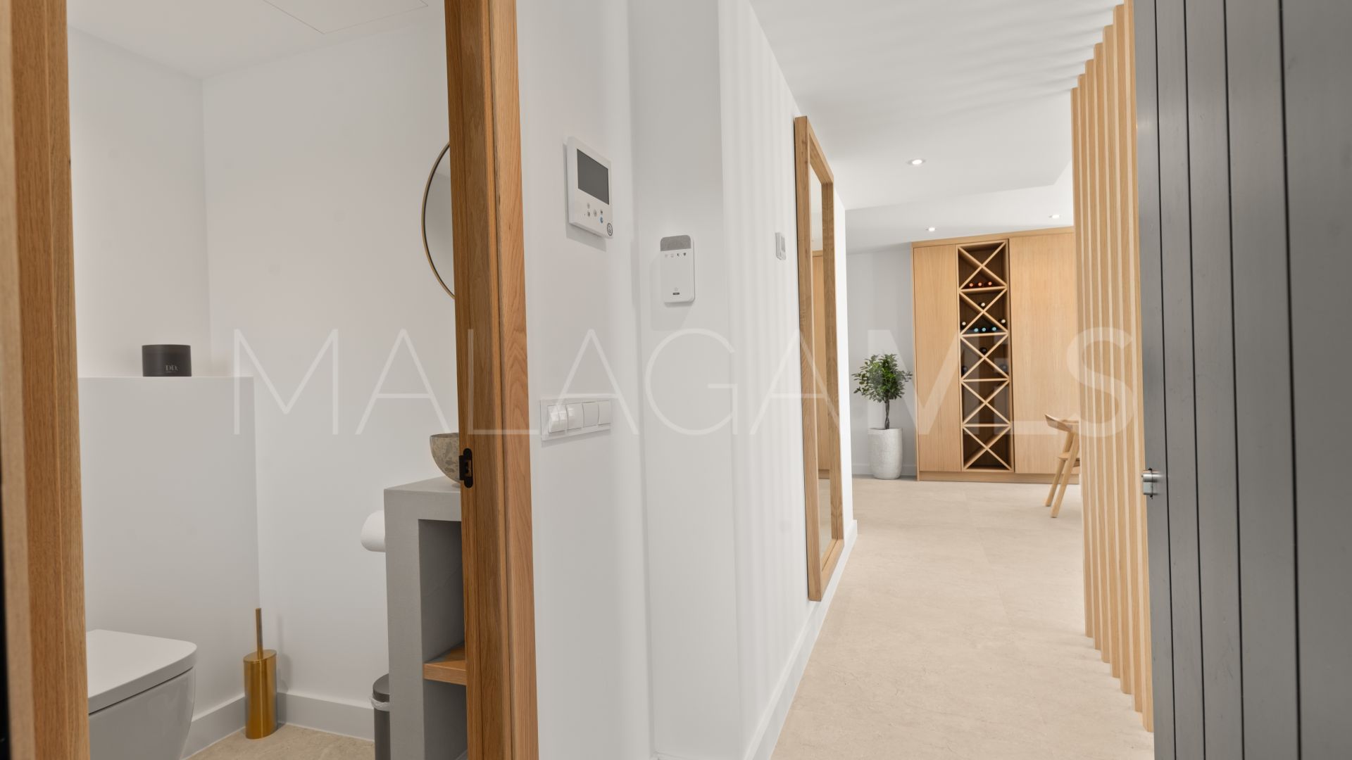 Villa for sale in Benahavis