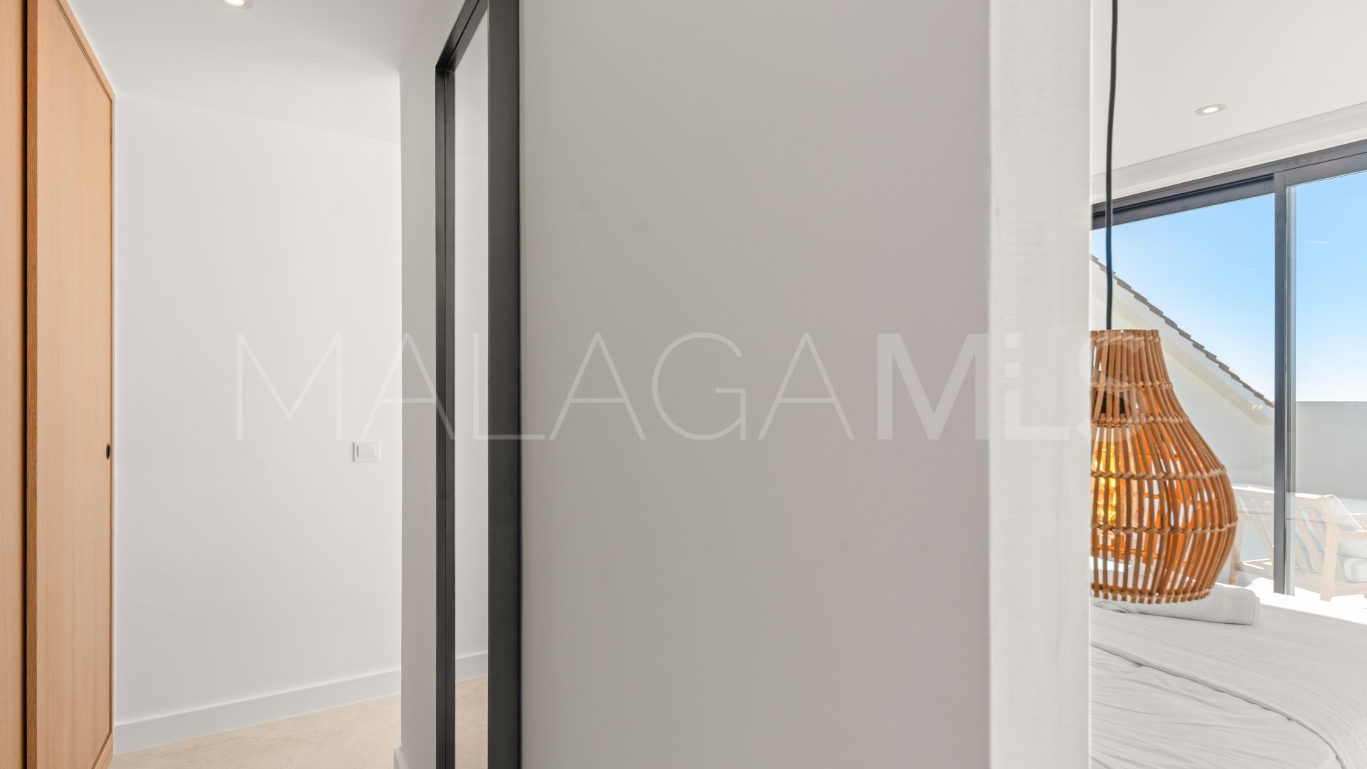 Villa for sale in Benahavis