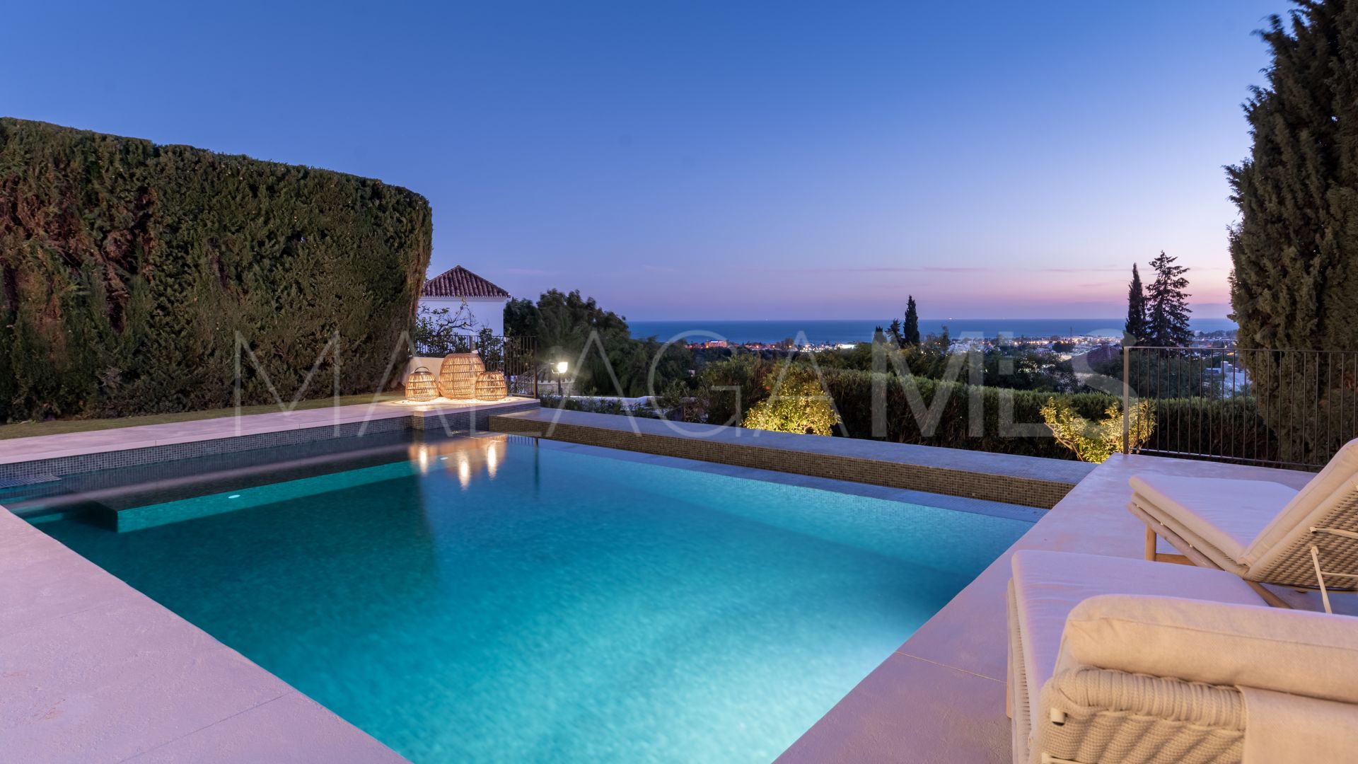 Villa for sale in Benahavis