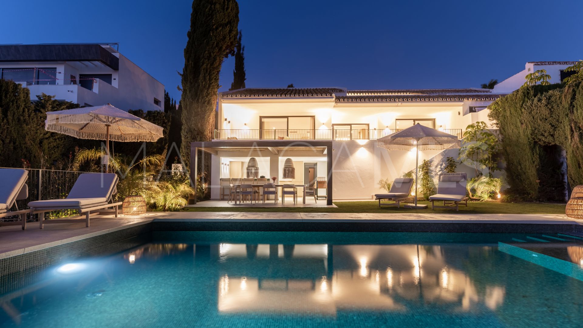 Villa for sale in Benahavis