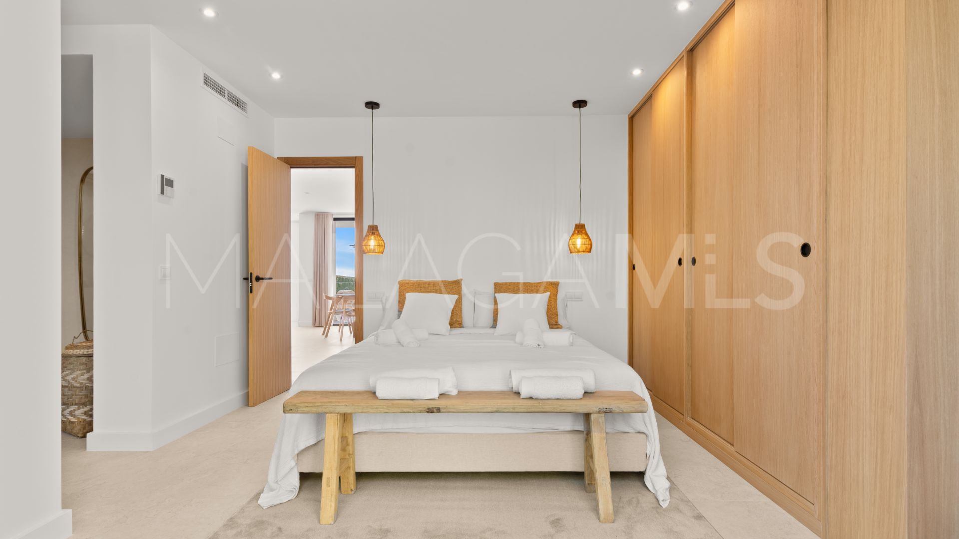 Villa for sale in Benahavis