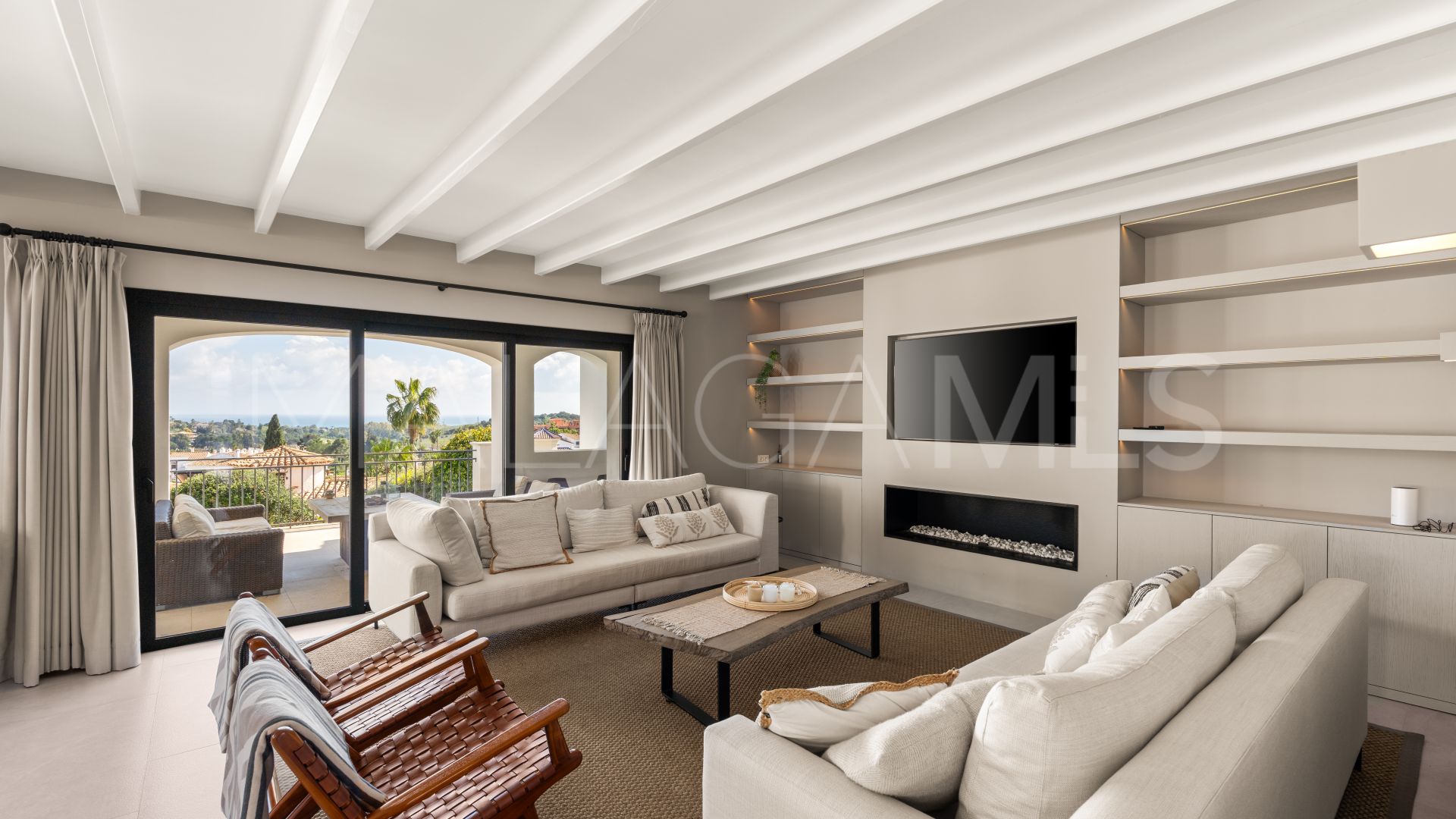 Altos del Paraiso, villa de 5 bedrooms for sale