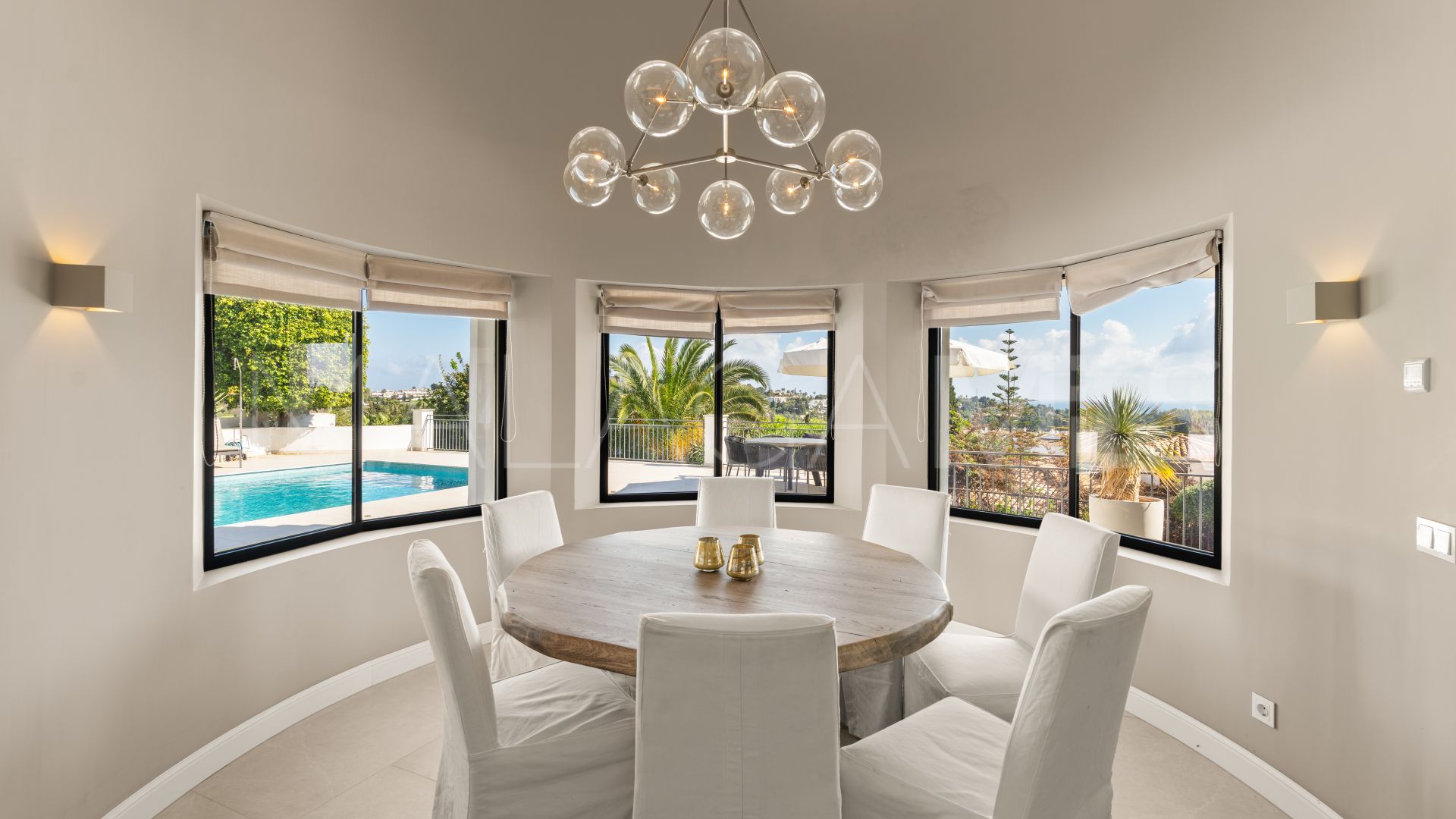 Altos del Paraiso, villa de 5 bedrooms for sale