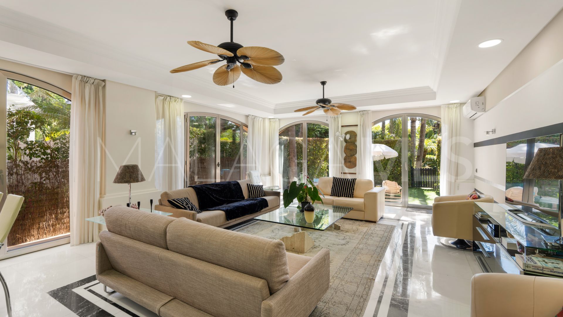 Buy 3 bedrooms ground floor apartment in Casa Nova