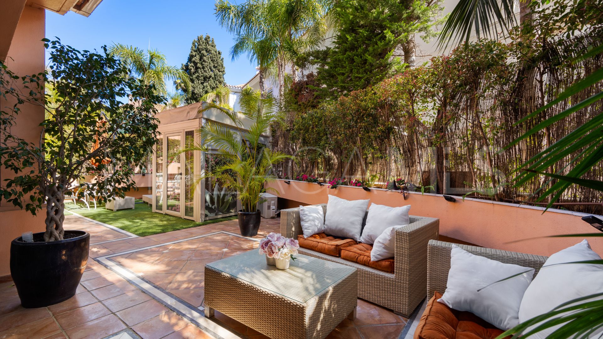 Buy 3 bedrooms ground floor apartment in Casa Nova