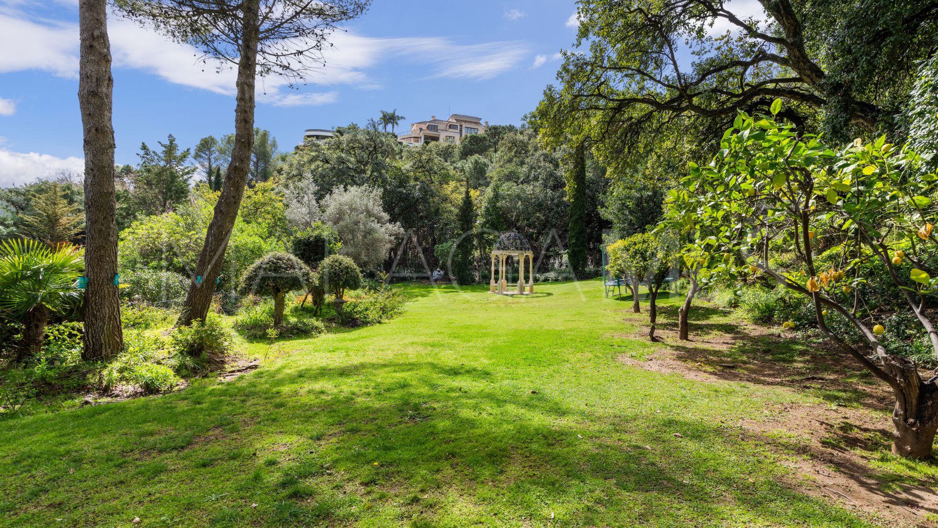 Tomt for sale in La Zagaleta