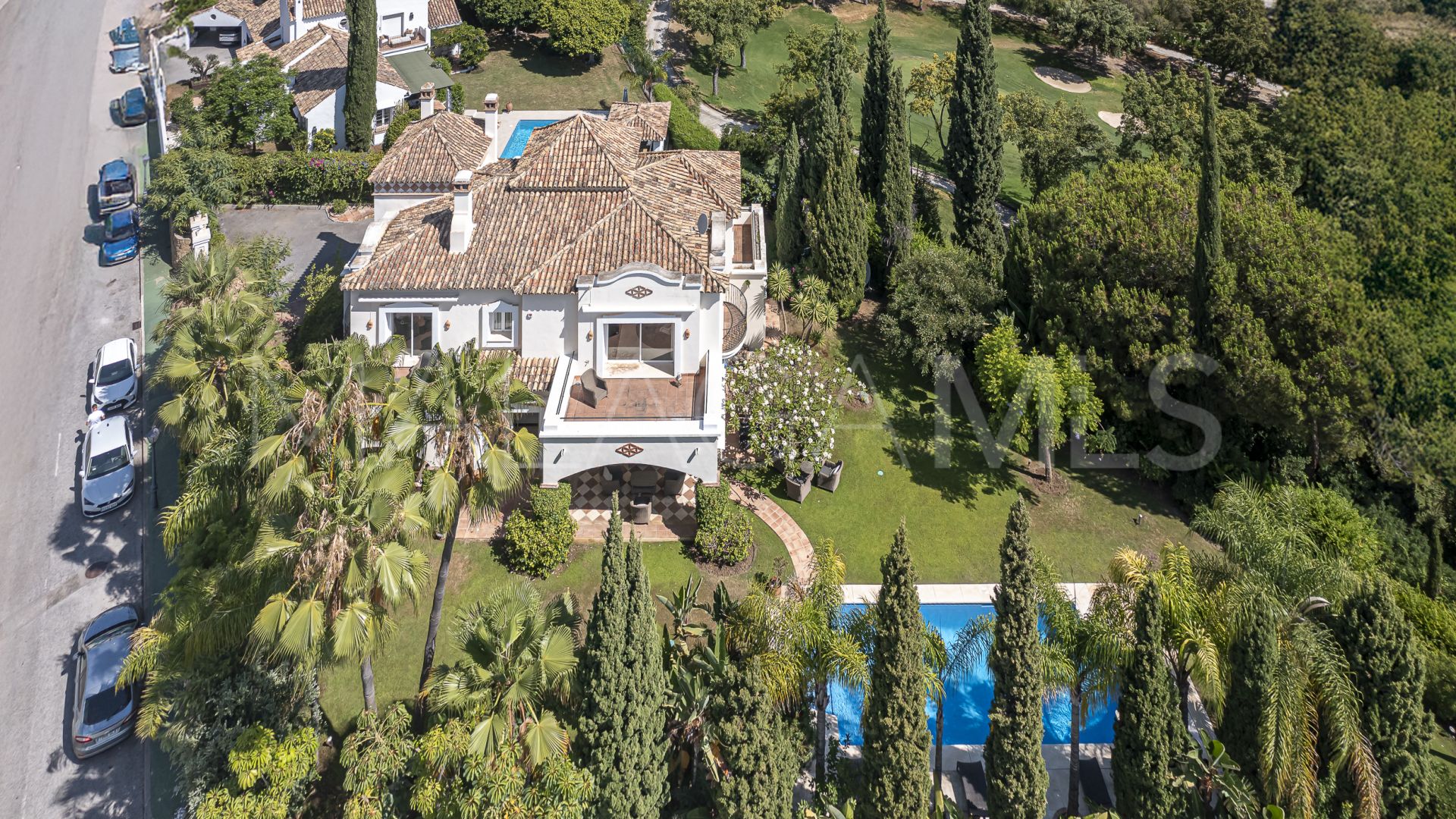 Buy villa in La Reserva de la Quinta