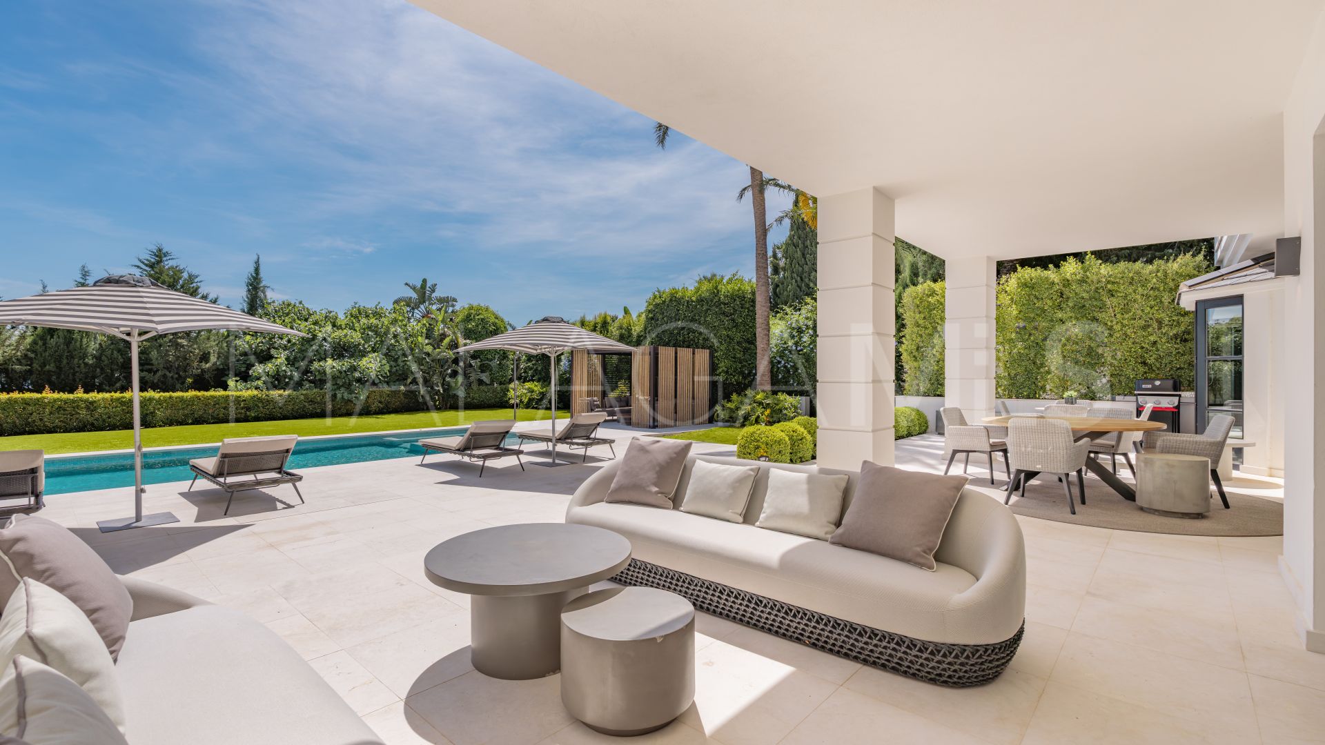 Villa for sale in Sierra Blanca de 6 bedrooms